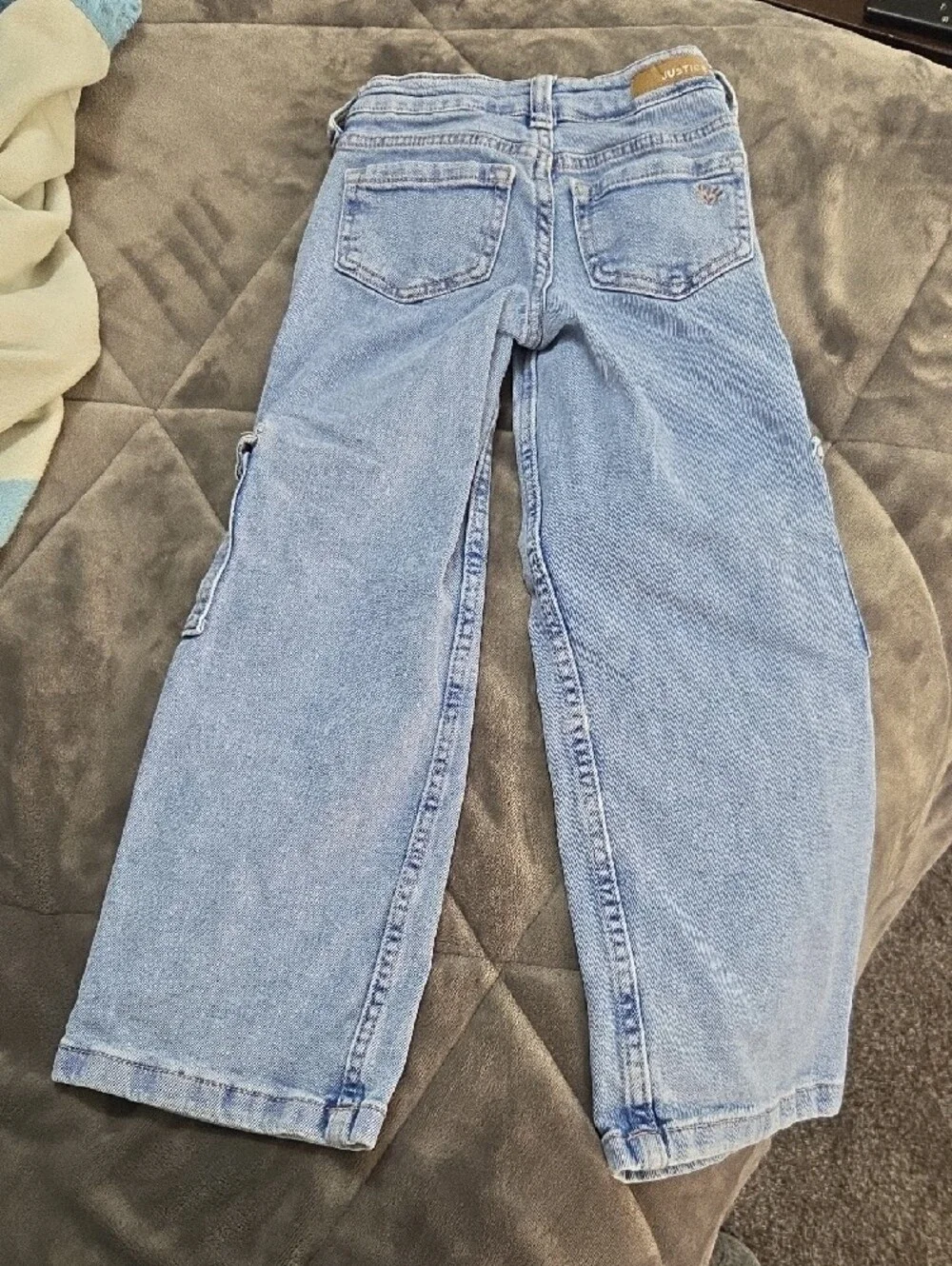 Light Wash Cargo Jeans - Casual Wide Leg